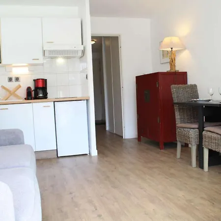2 Pieces Avec Piscine Et Acces Direct A - Fr-1-246-275 * Châtelaillon-Plage