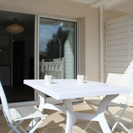 Lägenhet 2 Pieces Avec Piscine Et Acces Direct A - Fr-1-246-275 Châtelaillon-Plage